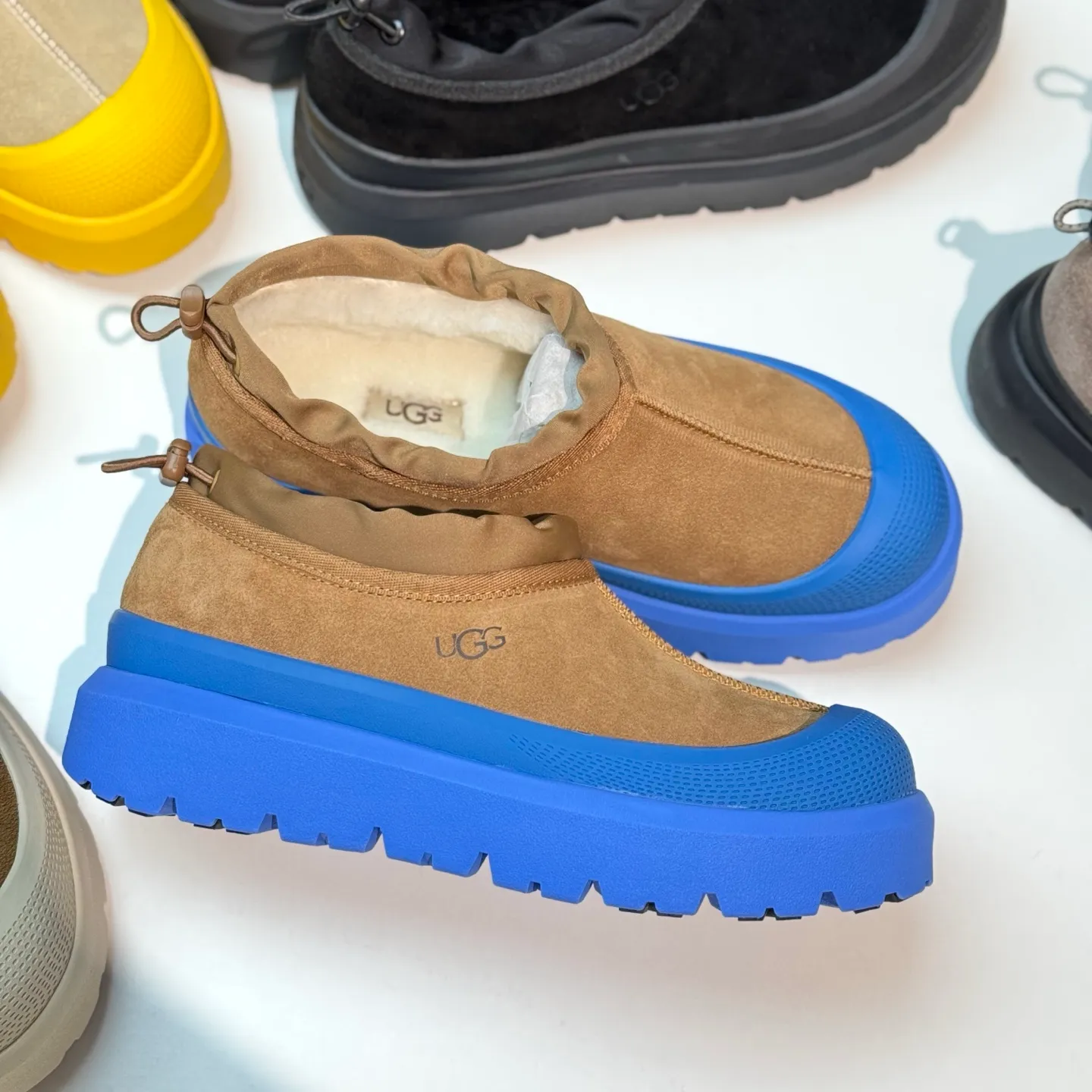 Local 💰600 Exclusive version Original OEM grade UGG Wang Yibo's same style High-end exclusive supply Pyramid-top workmanship quality High-end needs to come # Big advantage supply ❗️❗️❗️ Low-top men's and women's shoes size: 36 37 38 39 40 41 42 43 44#